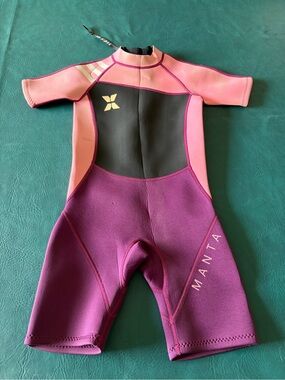 Manta Kids Short Sleeve Swim wetsuit surf boating ski- Pink & Purple
